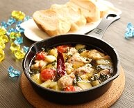 鶏肉とじゃがいものアヒージョ