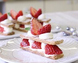 いちごのチーズクリームミルフィーユ